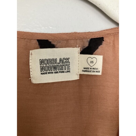 Norblack Norwhite Anthropologie Batik Wrap Blouse Top Brown Rust Rayon Size XS - Picture 5 of 14